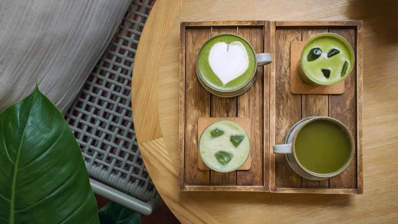 Jak parzyć matchę idealnie? Bez goryczy, z aksamitną pianką!