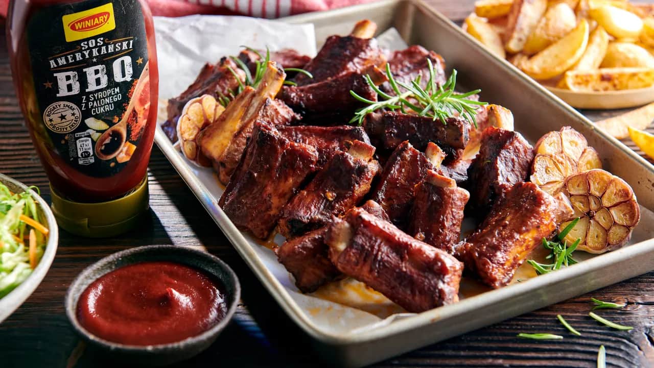 Jak zrobić sos z żeberek? Odkryj przepis i głębię smaku!